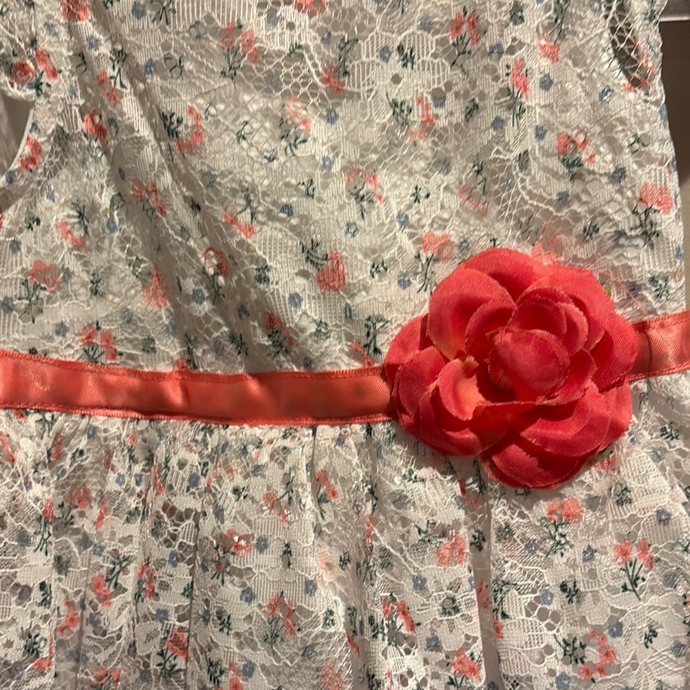 Red and White Sleeveless formal dress with Flutter Sleeves - Picture 3 of 6